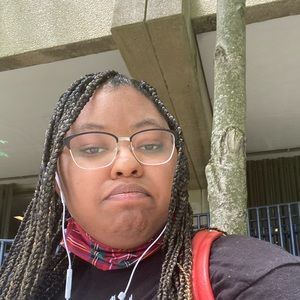 Meet your Posher, Aja